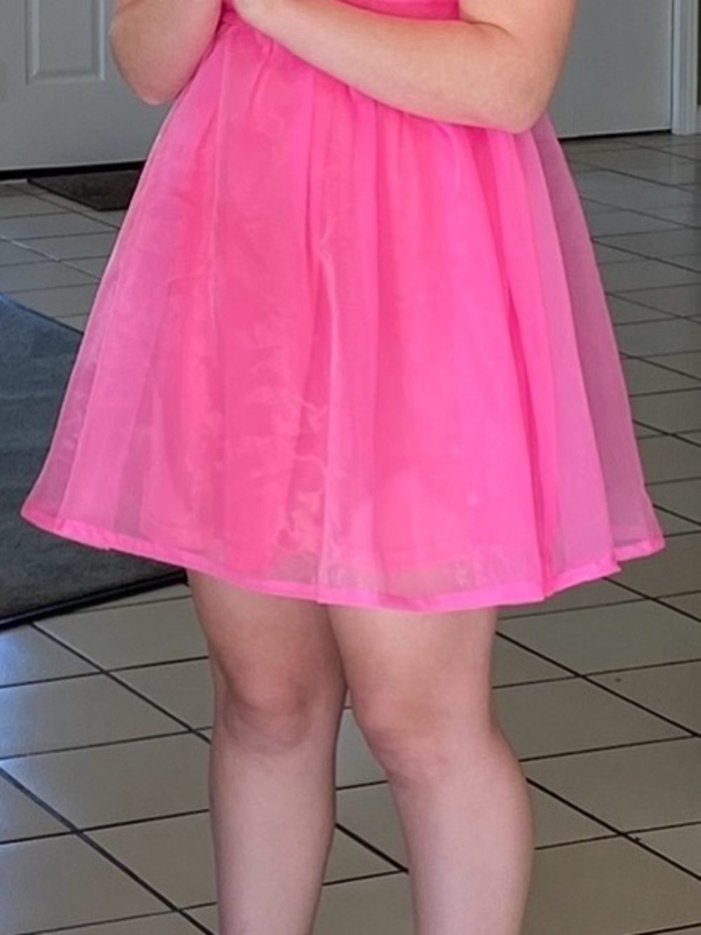 Junior’s Bright Pink Puff Sleeve Chiffon Party Dress - Picture 5 of 6